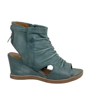 Miz Mooz Blue Leather Open-Toe Wedges Lightly Used